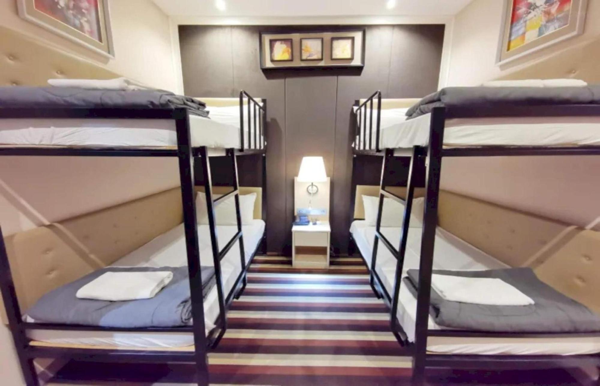 Capital O 75451 Podstel Hostel Bangkok Eksteriør billede