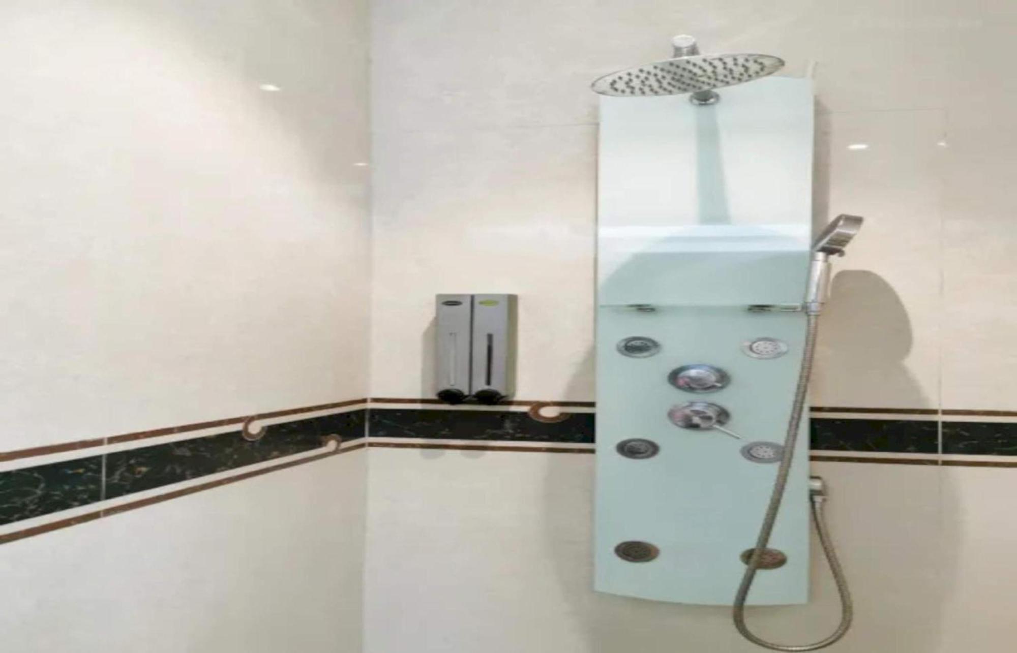 Capital O 75451 Podstel Hostel Bangkok Eksteriør billede