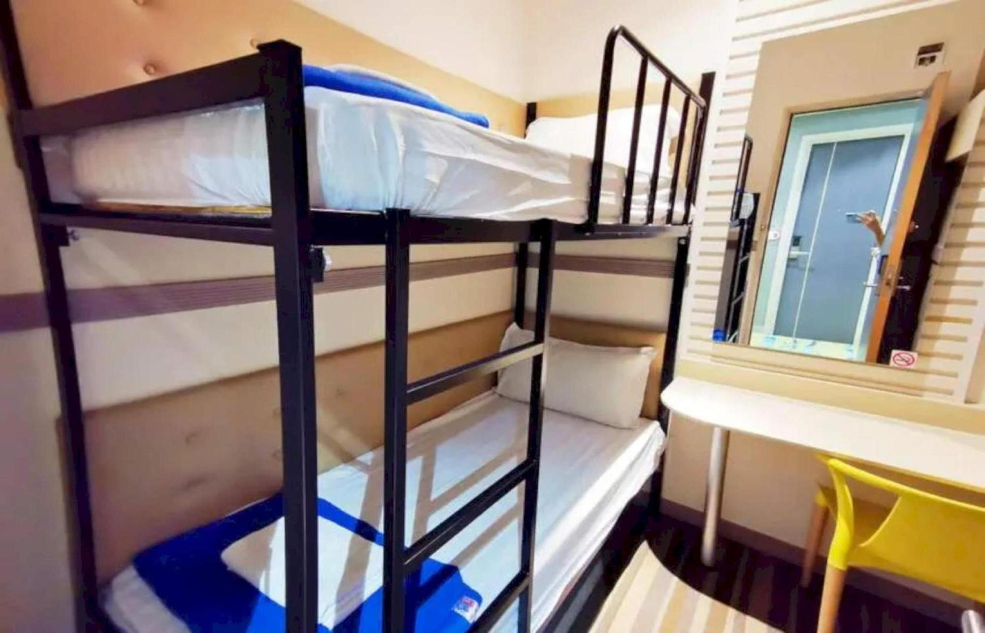 Capital O 75451 Podstel Hostel Bangkok Eksteriør billede
