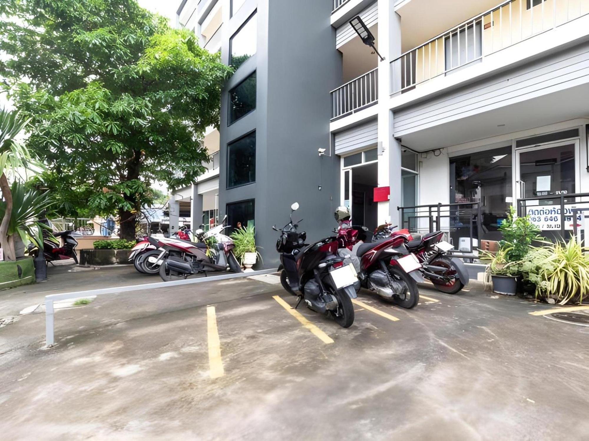 Capital O 75451 Podstel Hostel Bangkok Eksteriør billede